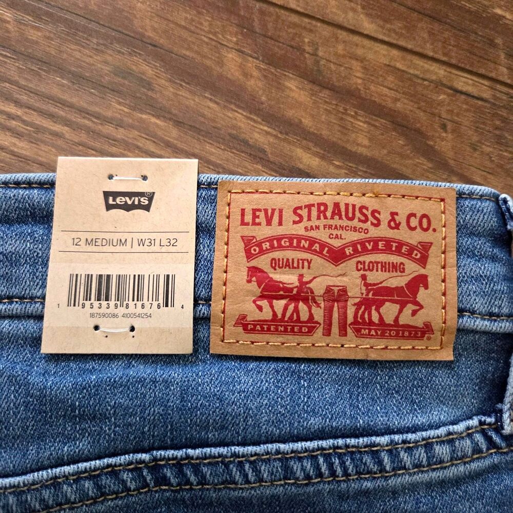 NWT Levis 725 Light Blue High Rise Boot Cut Women 12 31x32 Tribeca Sun Jeans - Picture 6 of 6
